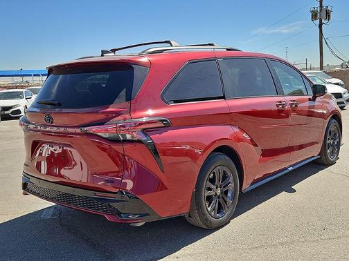 2025 Toyota Sienna XSE