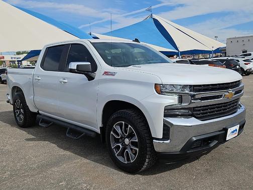 Iridescent Pearl Tricoat 2021 Chevrolet Silverado 1500 LT
