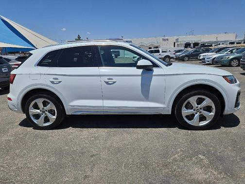 Ibis White 2021 Audi Q5 40 Premium Plus