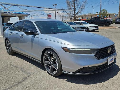 Solar Silver Metallic 2026 Honda Accord SE