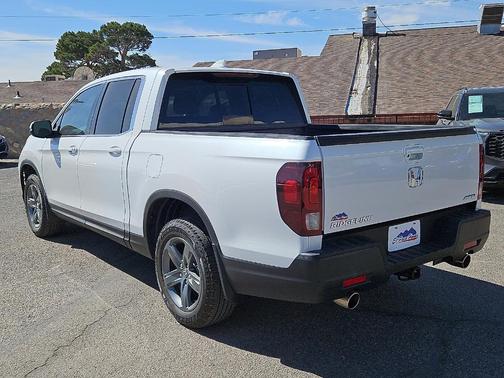 Platinum White Pearl 2023 Honda Ridgeline RTL