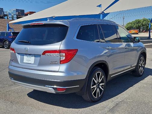 2022 Honda Pilot Touring 7-Passenger