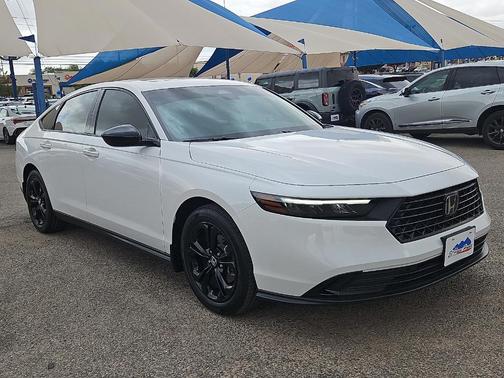 Platinum White Pearl 2025 Honda Accord SE