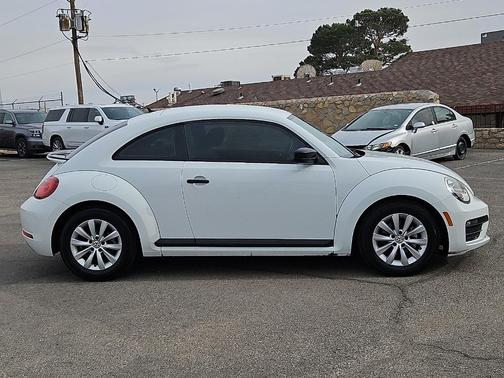 2018 Volkswagen Beetle 2.0T S