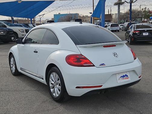 2018 Volkswagen Beetle 2.0T S