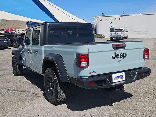 2023 Jeep Gladiator Sport