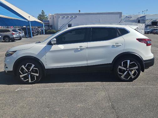 2022 Nissan Rogue Sport SL