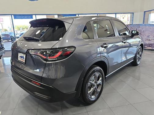 2026 Honda HR-V LX
