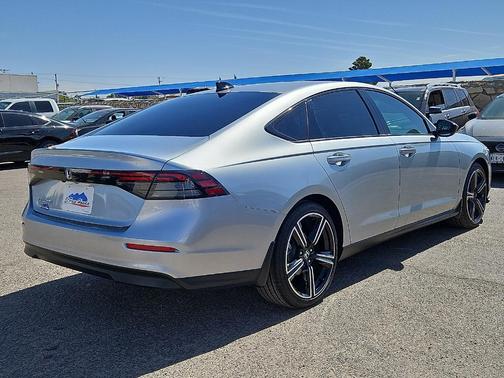 Solar Silver Metallic 2026 Honda Accord SE