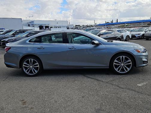 Sterling Gray Metallic 2024 Chevrolet Malibu 2LT