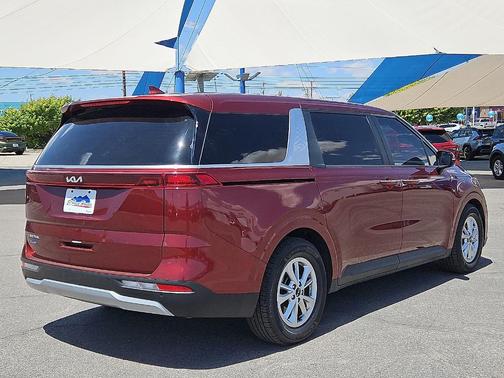 2024 Kia Carnival LX