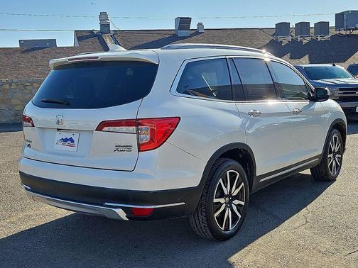 2019 Honda Pilot Touring 8-Passenger