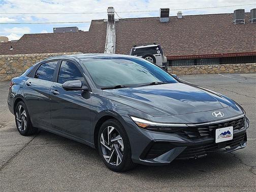 2024 Hyundai ELANTRA Limited