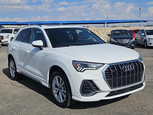 2023 Audi Q3 45 S line Premium