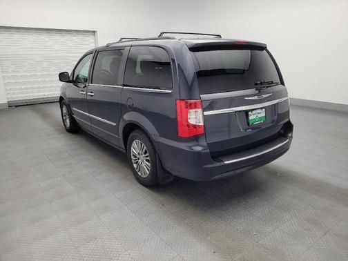 2014 Chrysler Town & Country Touring-L