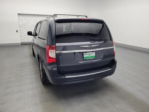 2014 Chrysler Town & Country Touring-L