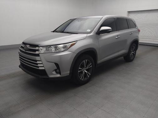 2019 Toyota Highlander LE I4