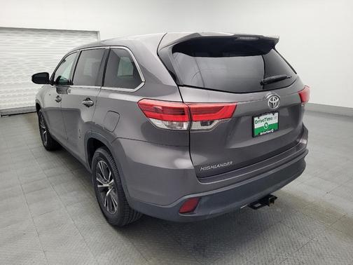 2019 Toyota Highlander LE I4
