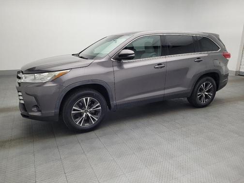 2019 Toyota Highlander LE I4
