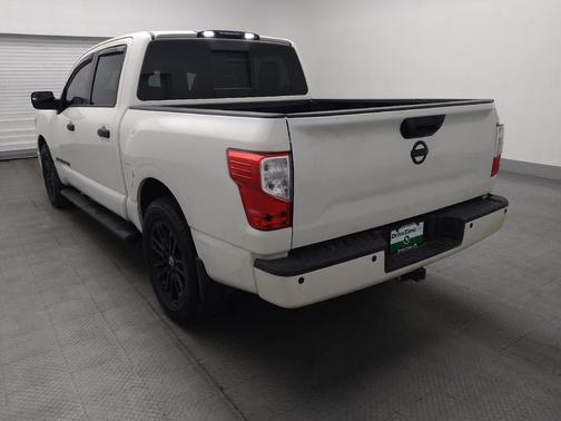 2018 Nissan Titan SV