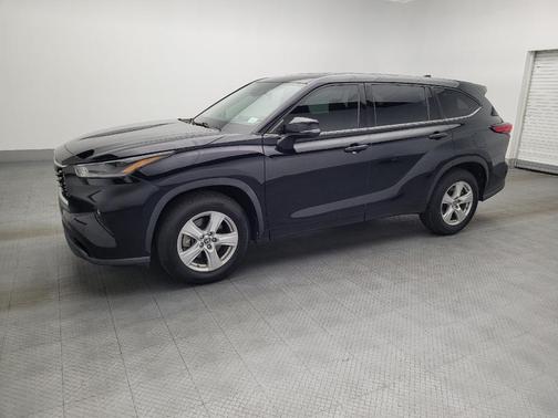 2021 Toyota Highlander LE