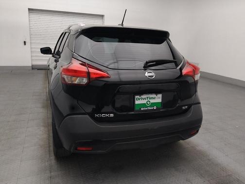 Super Black 2019 Nissan Kicks SR