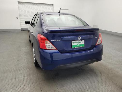 Deep Blue Pearl 2018 Nissan Versa 1.6 SV