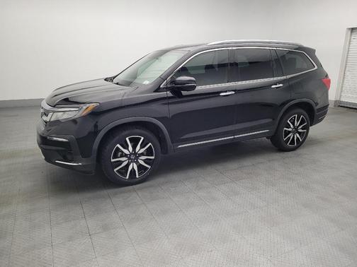 2019 Honda Pilot Touring 8-Passenger