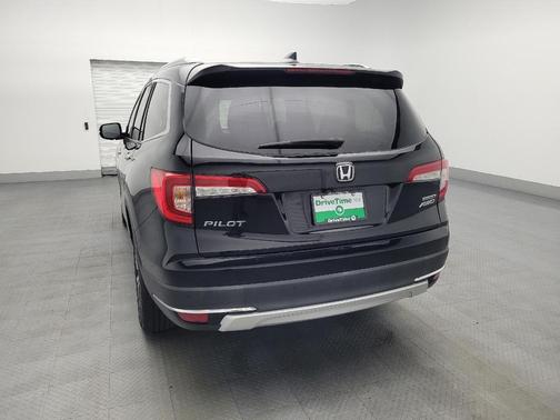 2019 Honda Pilot Touring 8-Passenger