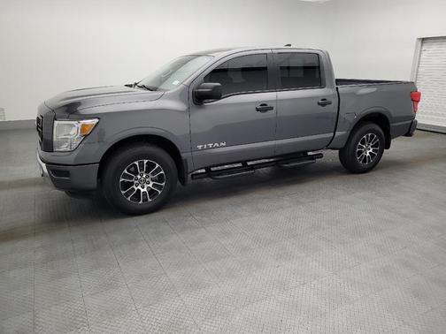 2022 Nissan Titan SV