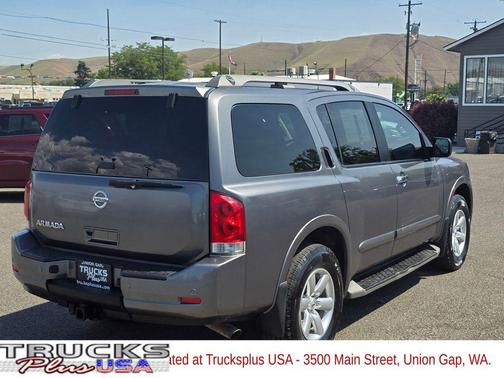 2015 Nissan Armada SV