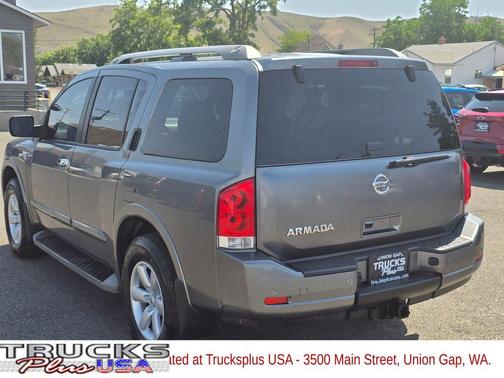 2015 Nissan Armada SV