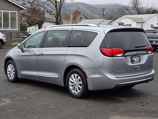 2018 Chrysler Pacifica Touring-L