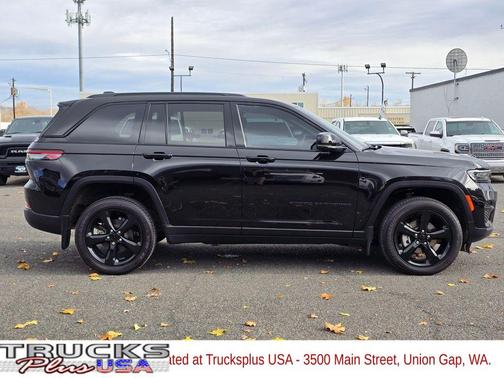 2024 Jeep Grand Cherokee Laredo