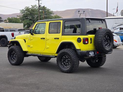 2023 Jeep Wrangler Sahara