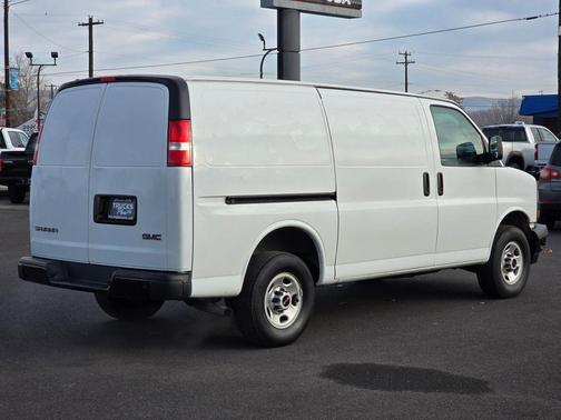 2023 GMC Savana 3500 Work Van