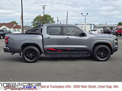2023 Nissan Frontier SV