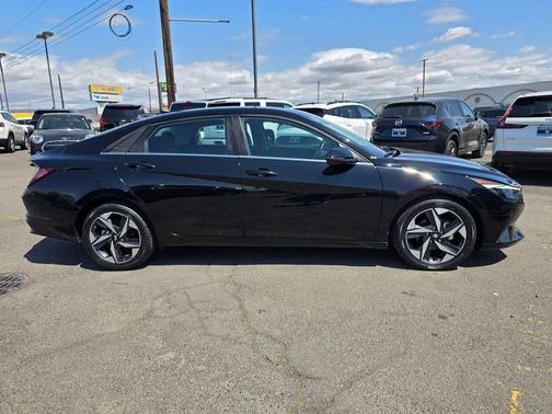 2022 Hyundai ELANTRA HEV Limited