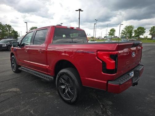 2025 Ford F-150 Lightning Flash