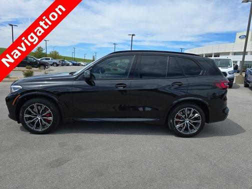 2022 BMW X5 M50i