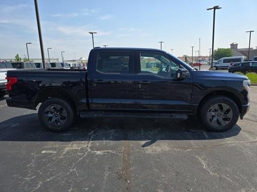 2025 Ford F-150 Lightning LARIAT