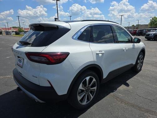 2025 Ford Escape Platinum