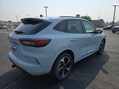 2025 Ford Escape ST-Line Elite