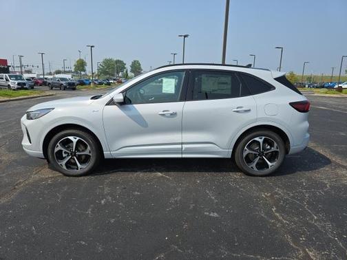2025 Ford Escape ST-Line Elite