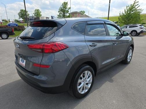 2021 Hyundai TUCSON SE