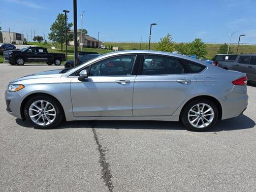 2020 Ford Fusion Hybrid SE