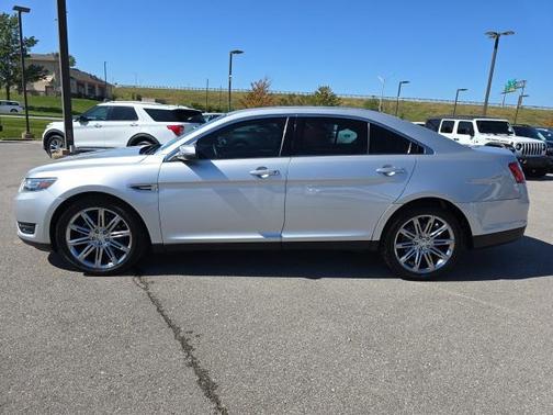 2019 Ford Taurus SEL