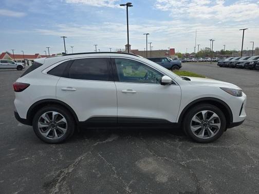 2025 Ford Escape Platinum