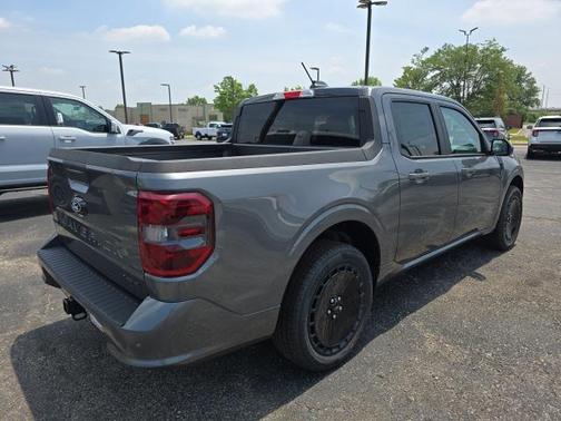 2025 Ford Maverick Lobo Standard