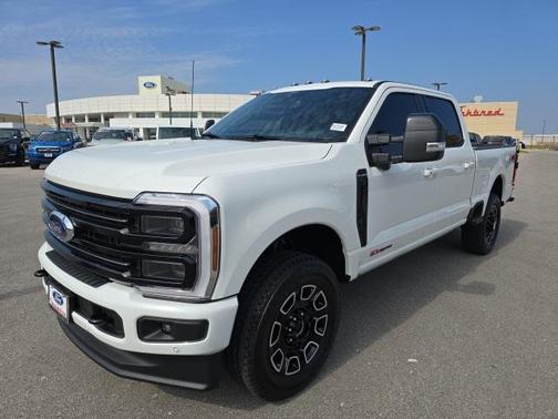 2025 Ford F-250 Platinum